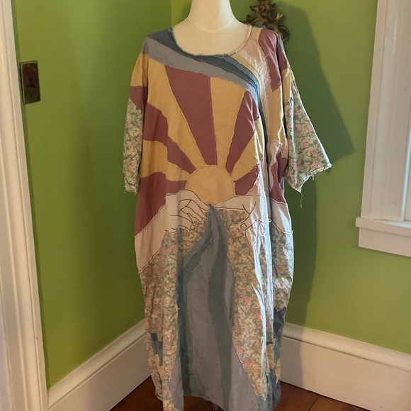 Magnolia Pearl Dresses & Skirts - Magnolia Pearl appliqué dress